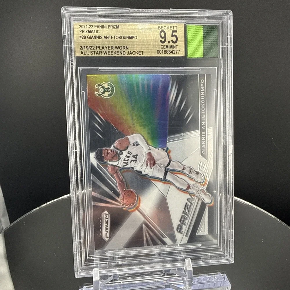 2021 Player Worn Jacket Giannis Antetokounmpo #29 BGS 9.5 Gem Mint PRIZMATIC